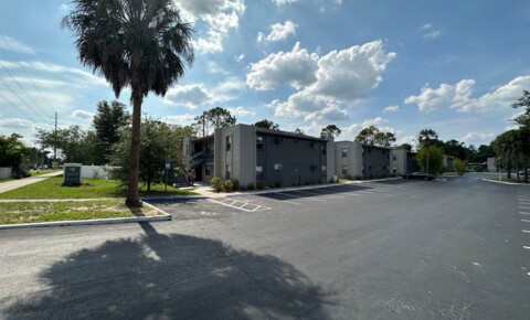 Apartments Near Orlando 1BD/1BA Apartment off Curry Ford in Henley Park Apartments! for Orlando Students in Orlando, FL