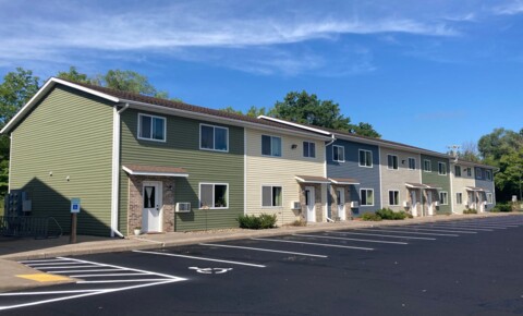 Apartments Near UW-River Falls 320g for University of Wisconsin-River Falls Students in River Falls, WI