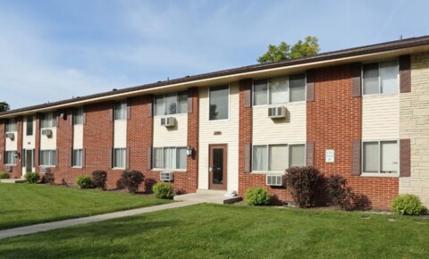 Apartments Near CBTS - Wisconsin Mayfair Apartments for CBTS - Wisconsin Students in Elm Grove, WI