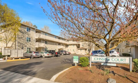 Apartments Near Everest College-Everett Kenmore 1 Bedroom Condo with Parking for Everest College-Everett Students in Everett, WA