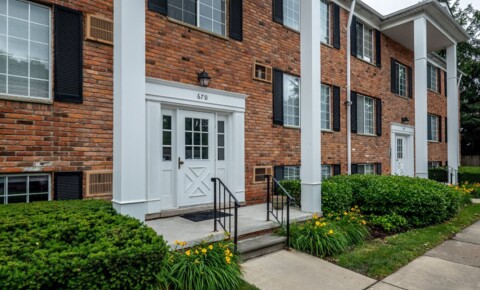 Apartments Near Rochester College HPA - HARTFORD PLACE for Rochester College Students in Rochester Hills, MI