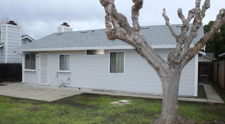 **PENDING** Two Bedroom, One Bathroom House in Gated Stone Harbour Pittsburg Community