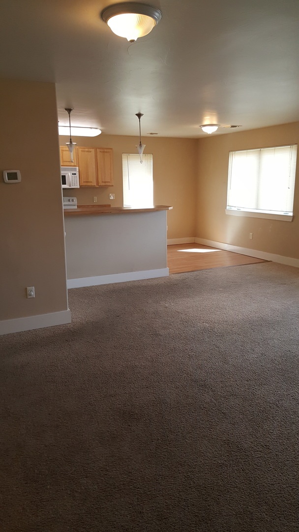 Centrally Located 2 Bed 1 Bath Apartment