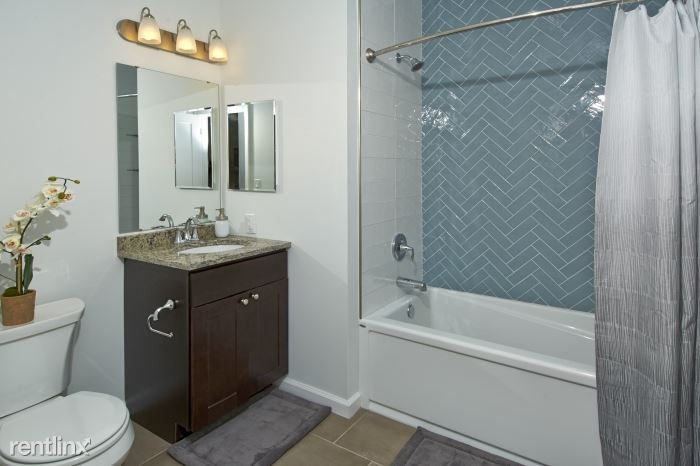 Beautiful 2 Bedroom 2 Bath Apt. Luxury Elevator Bldg. W/D In Unit - New Rochelle