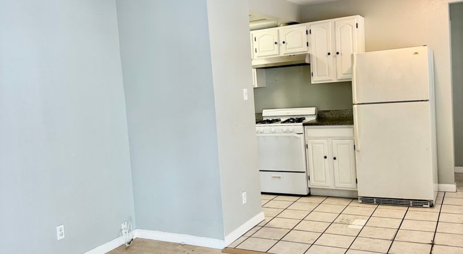 3bed/2 bath just minutes walk to MacArthur BART Station! ONE MONTH FREE! 