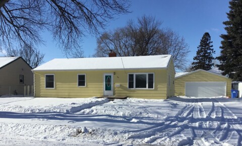 Houses Near NDSU 3 Bedroom House, Large Yard and Garage for North Dakota State University Students in Fargo, ND