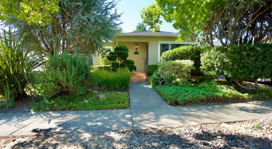 Beautifully Updated Two Bedroom Napa Home