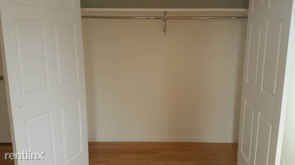 Bright 2 Bedroom Fully Renovated Apt - Laundry On Site - Fleetwood