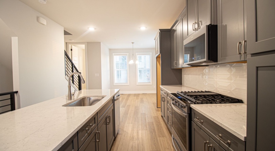  Luxury New Construction Townhome in South End!