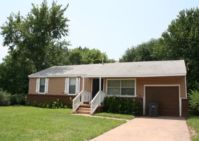 Houses Near Price drop! 3 BED 1 BATH! Schedule a tour today! 