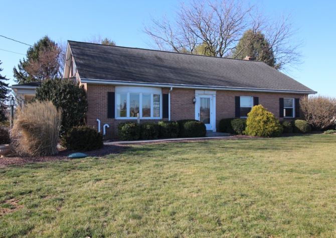 Houses Near 453 Martindale Road, Ephrata $1900/Month - Large Single Family Home