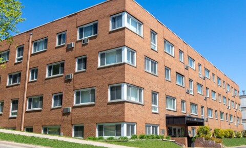 Apartments Near Augsburg 242 West Franklin Ave for Augsburg College Students in Minneapolis, MN