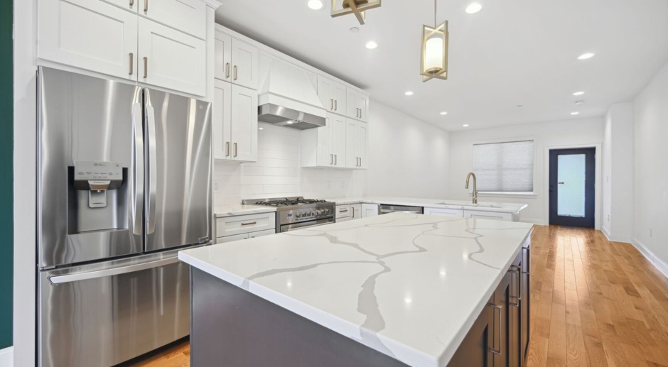 Stunning Contemporary Home Near Union Station with Secured Parking!  