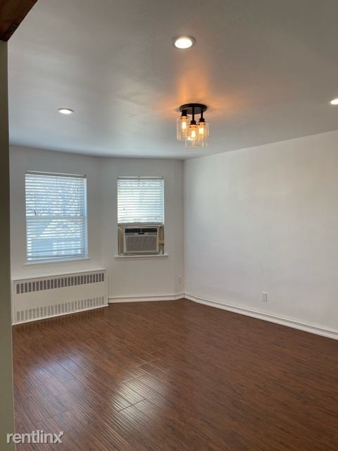 Beautiful 3 Bedroom Apt 2nd Floor 2-Family Home -Small Pets- W/D In Unit - 1 Parking Space/Yonkers