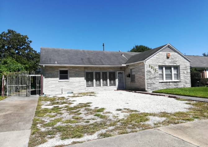 Sublets Near Rooms for rent near UH-Main campus & TSU