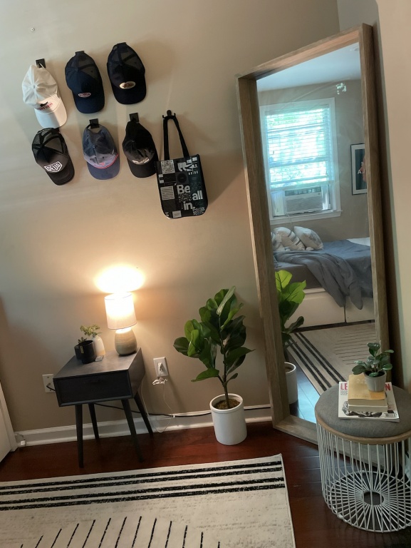 1 Block From Tulane! Private Room Rental
