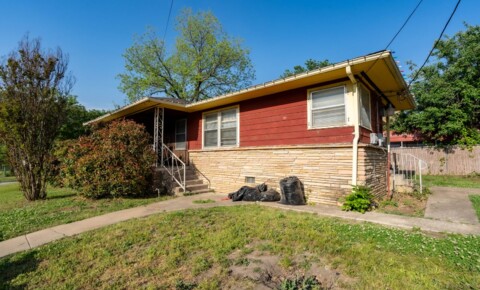 Apartments Near ORU 4005 S Zenith Ave Triplex for Oral Roberts University Students in Tulsa, OK