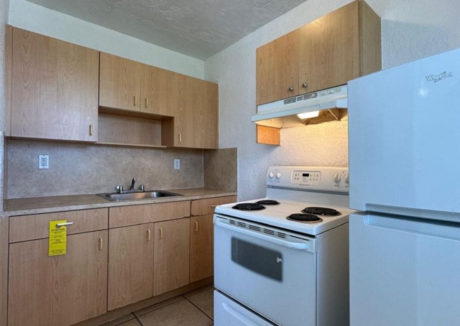 Apartments Near Discover Comfort and Convenience in Our 1-Bedroom Apartment