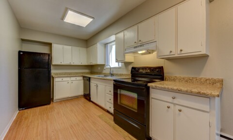 Apartments Near American Sentinel University RENT SPECIALS! Spacious 2 bedroom close to Anschutz Medical School, SHOPPING and MORE! for American Sentinel University Students in Aurora, CO