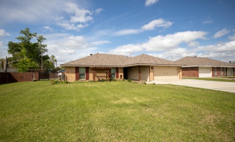 Houses Near McNeese New listing in Sulphur! for McNeese State University Students in Lake Charles, LA