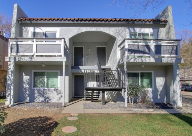 Houses Near Updated Lower Unit 2bd/1ba