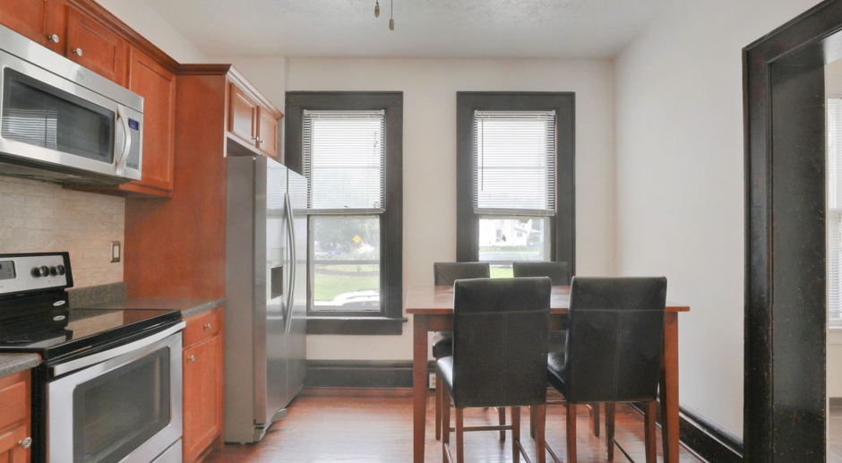 4 Bedroom , 2 Bath Newly Renovated Townhouse - Right off of High St - FREE Washer / Dryer and Off-street Parking
