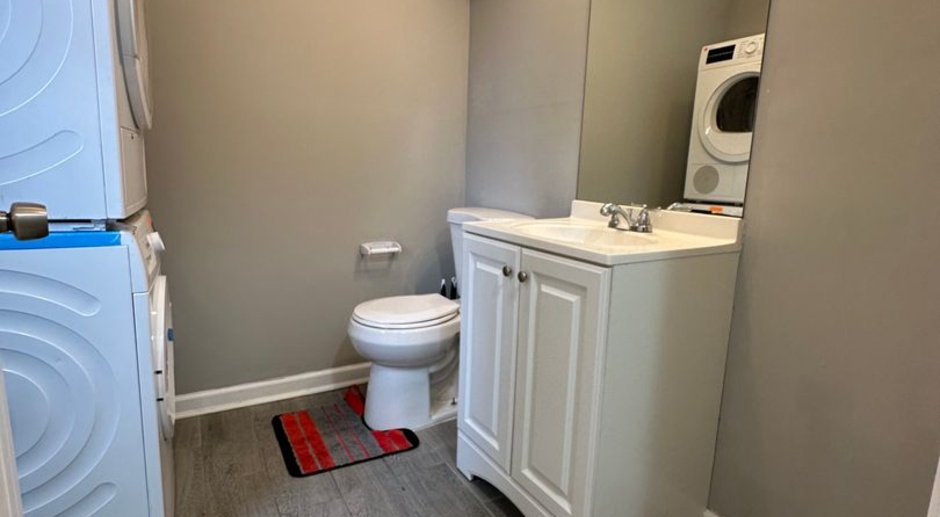 916 W Cambria Street  -   3 Bedroom / 1.5 Bathroom + Private Patio! 