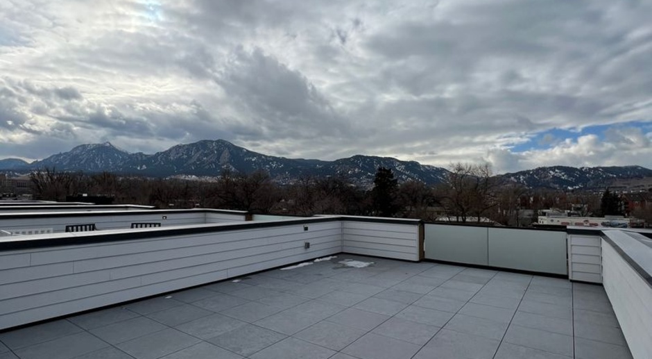 Sunny and Spacious 3 bed, 4 bath Boulder Townhome! Available NOW! 