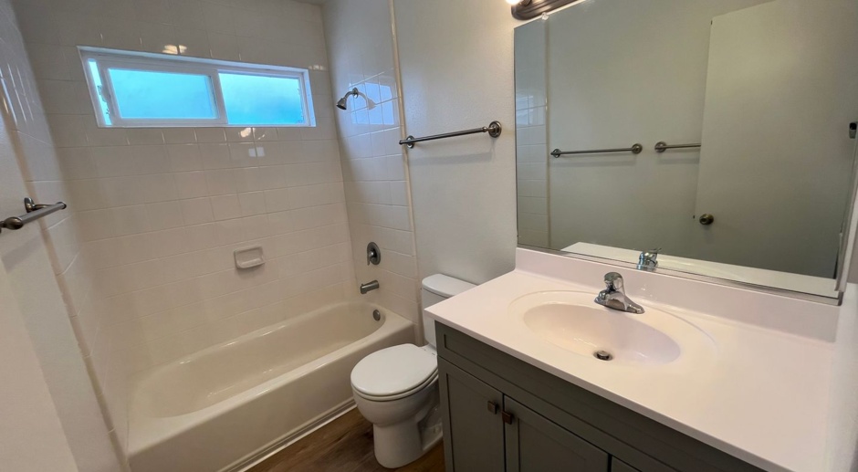 Sunset Cliffs | Beautiful 2 and 1 bedroom 1 bathroom - Immediate move in 