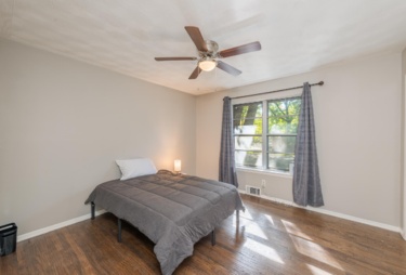 Room for Rent - Newly-renovated, Spacious & comfortable DeSoto House ONLY 20 minutes away from downtown Dallas