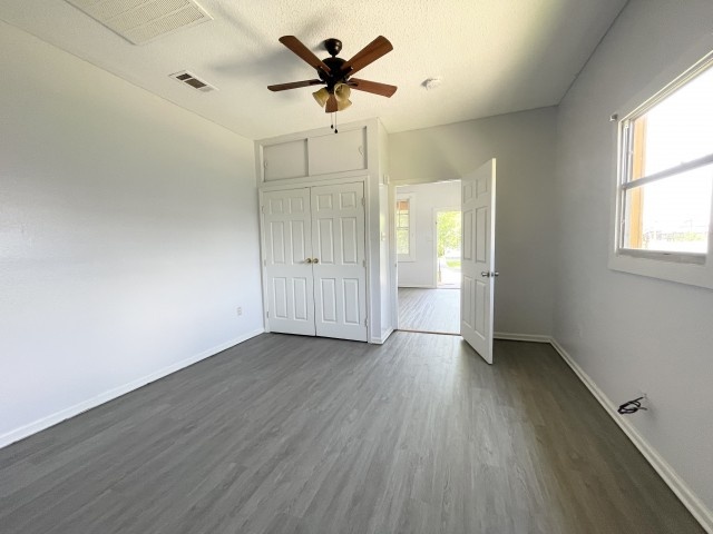 Duplex, newly remodeled interior; located 10 mins from the French Quarter