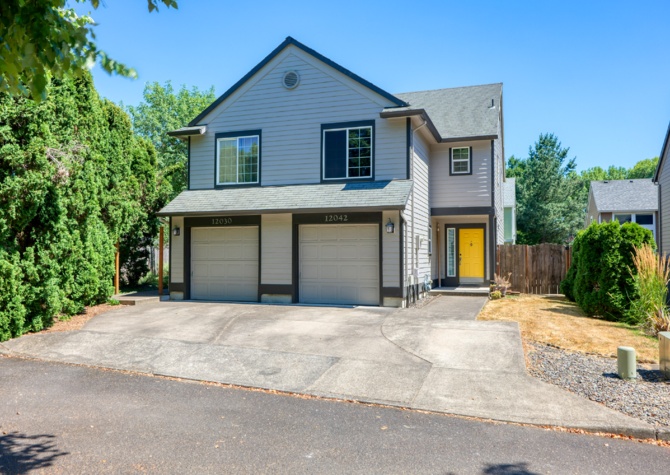 Houses Near 3 bedrooms, 1.5 bath Townhouse in the Heart of Old Town Tigard