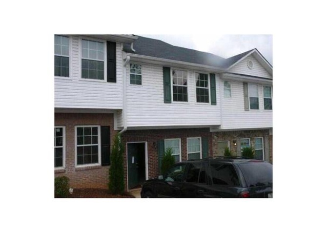 Houses Near Spacious 3 Bedroom Town Home, Total Electric