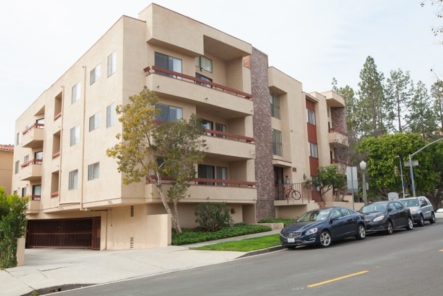 Spacious 2 BD 2BA Units for Move In - Steps From UCLA!