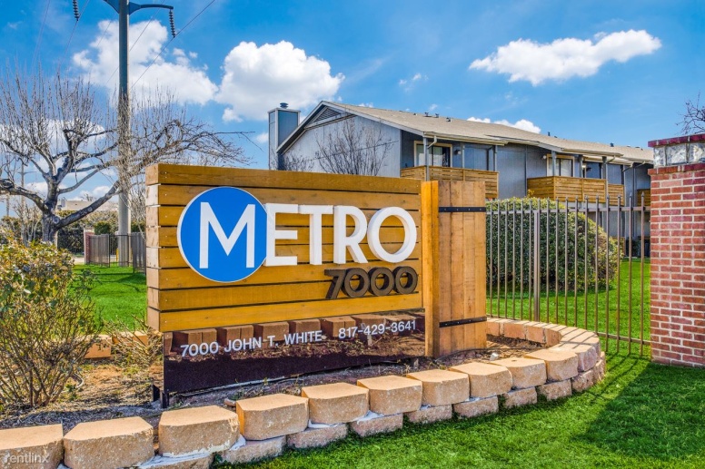 Metro 7000 Apartments