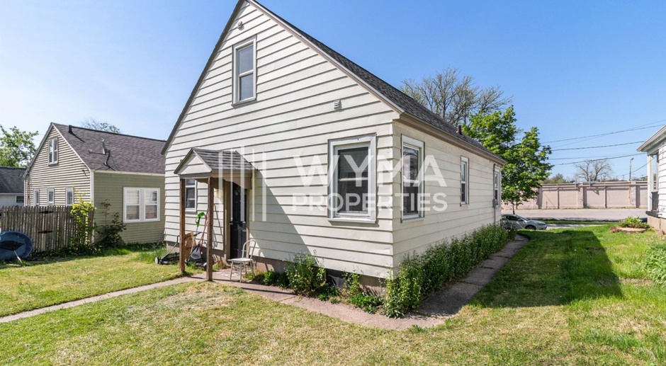 3 Bedroom, 2 Full Bath Single Family Home - Available March 2024