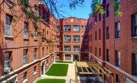 Apartments Near RMC The Juneway Terrace for Robert Morris College Students in Chicago, IL