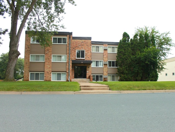 8920 Wentworth Apartments