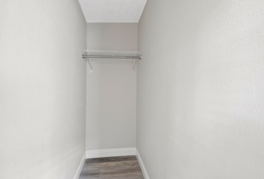 Room for Rent - Tampa House - Newly-Renovated