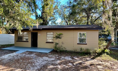 Houses Near Suncoast Technical College 3 bedroom 1 bathroom home in Sarasota close to downtown for Suncoast Technical College Students in Sarasota, FL