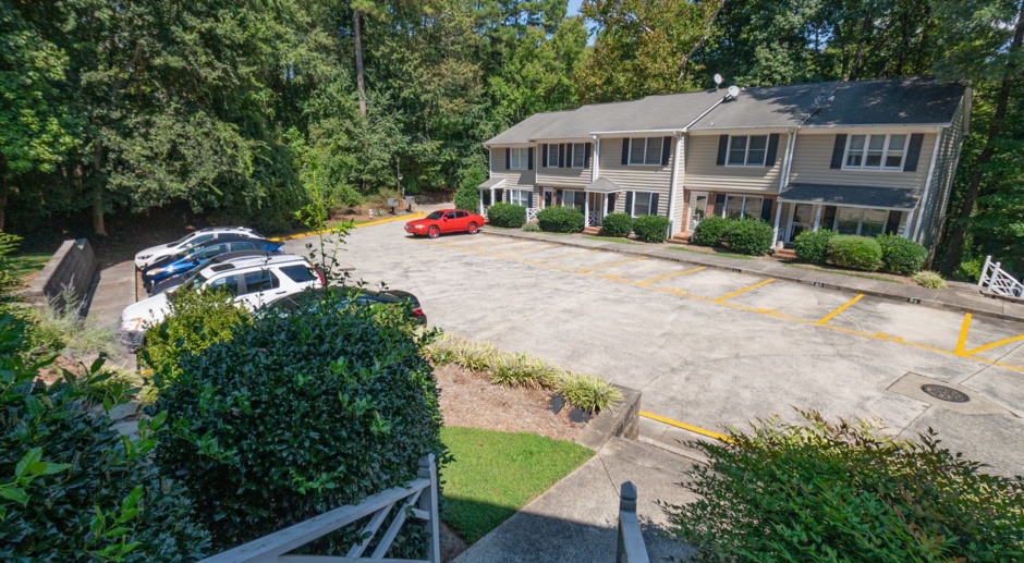 A must see 2 BEDROOM Townhome ! Convenient location to UNC