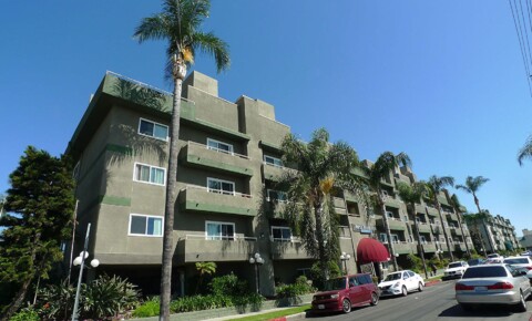 Apartments Near CalArts North Tower Apts for California Institute of the Arts Students in Valencia, CA
