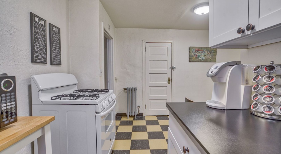 Charming Apartments in North Portland with excellent location! Available Now!