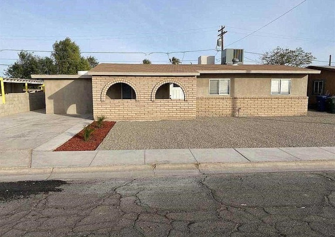Houses Near Beautiful REMODELED house, centrally located. 3 bed, 2 bath 