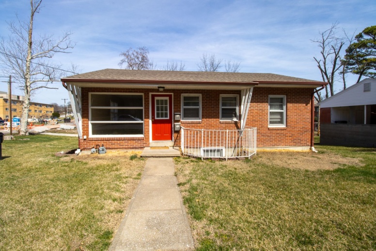 4 Bed 2 Bath Home Close to Downtown!
