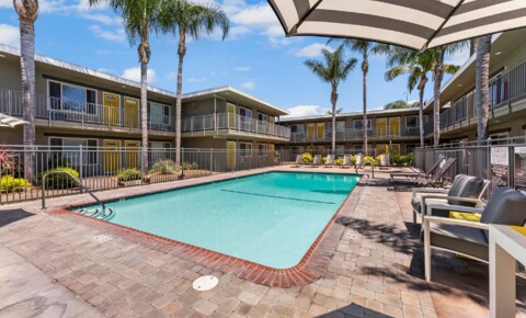 Apartments Near Orange Coast College  California Palms Apartments for Orange Coast College  Students in Costa Mesa, CA