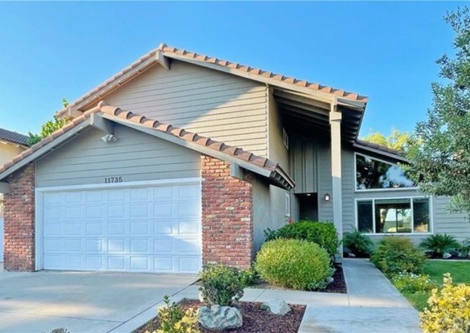 Houses Near Stunning home in fountain valley