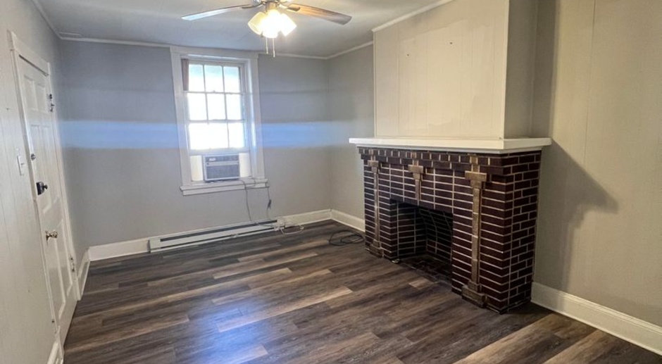 Spacious One Bedroom in Downtown Frederick