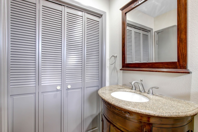 ***Exclusive and Renovated Duarte Townhouse***