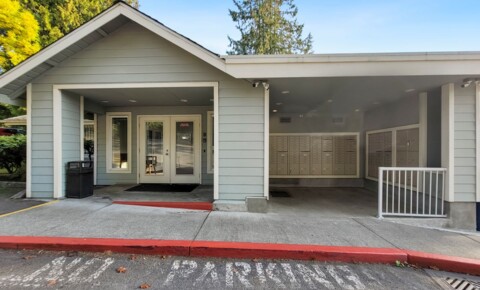 Houses Near Everest College-Renton Renton Ridge top unit is available. Great location. Water/Sewer/Garbage and 1 parking included in rent. for Everest College-Renton Students in Renton, WA